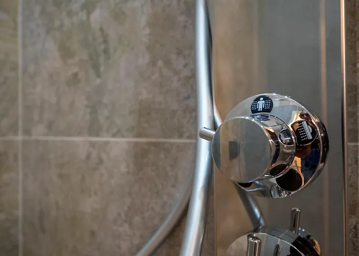 La Maison Des Artistes Gg Art アパート